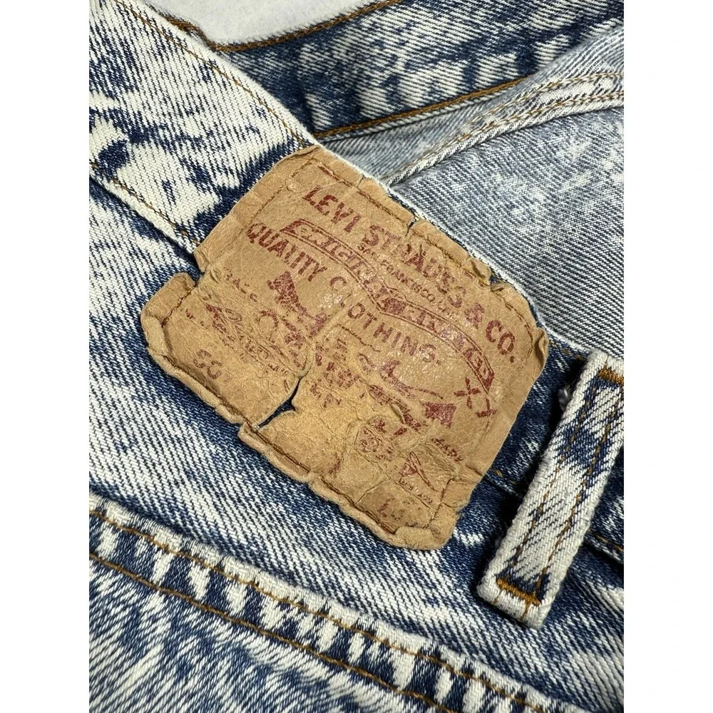 Levis *** please